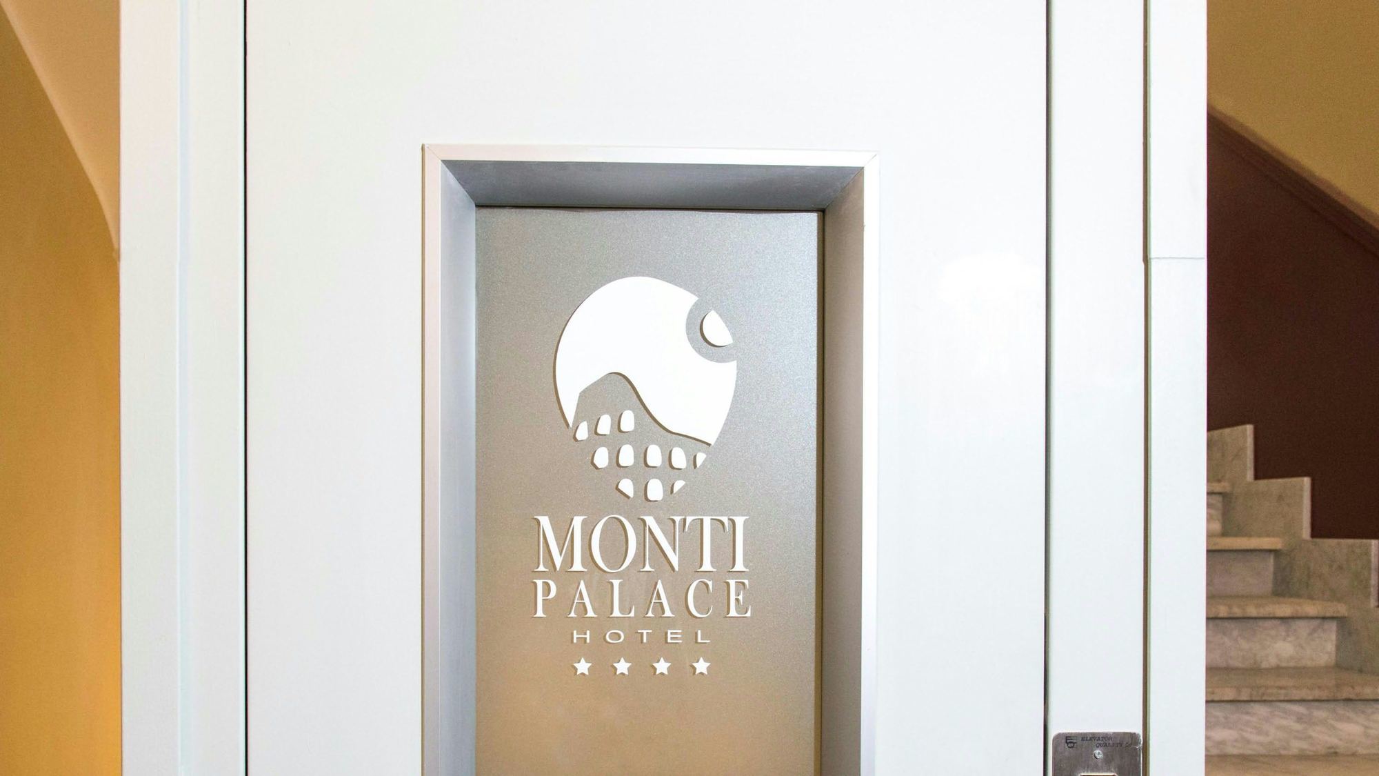 Monti Palace Hotel Róma Beltér fotó